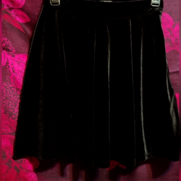 Hot Topic black velvet skirt. - Picture 1 of 4